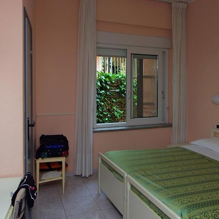Hotel Cristallo Леричи Экстерьер фото