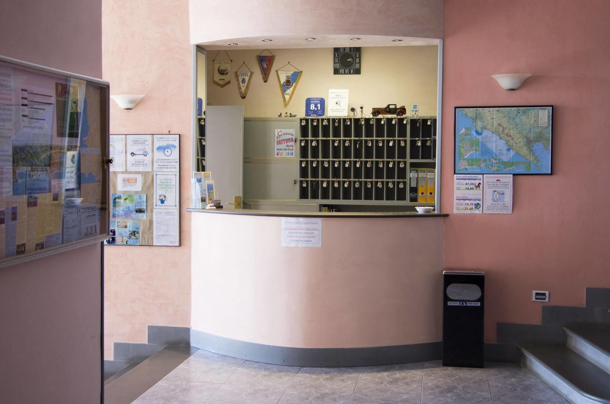 Hotel Cristallo Леричи Экстерьер фото